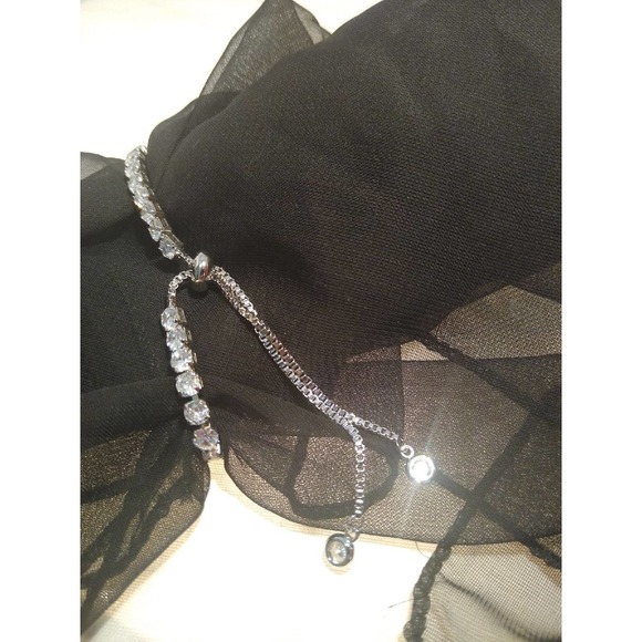 Swavorkski crystals tennis bracelet - Picture 7 of 9